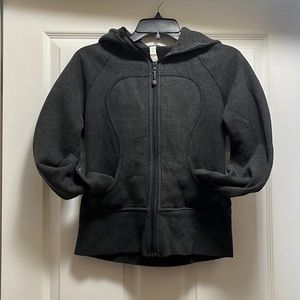 Lululemon scuba hoodie size 6 Caracol Dark Gray color.